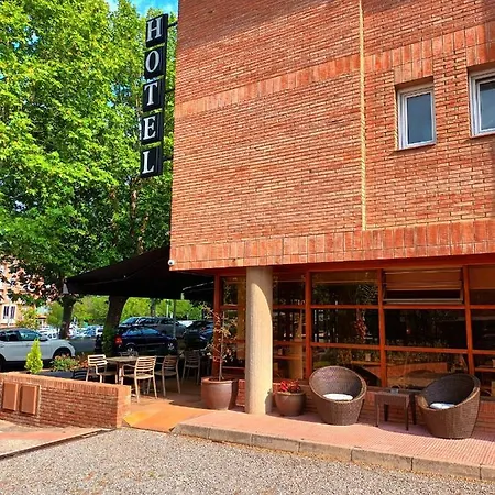 Estel Hotel 2*